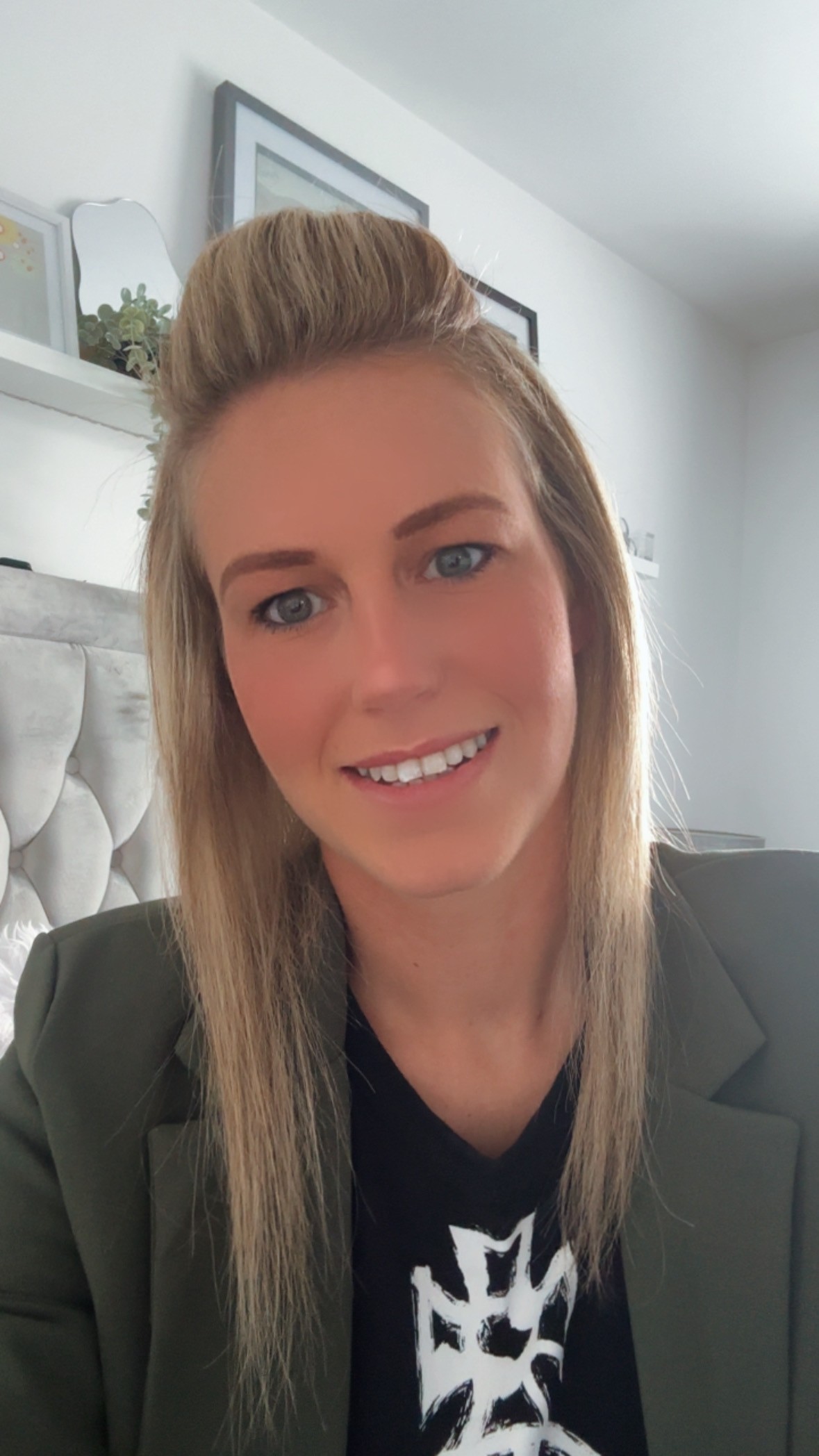 Lesley Lawrie